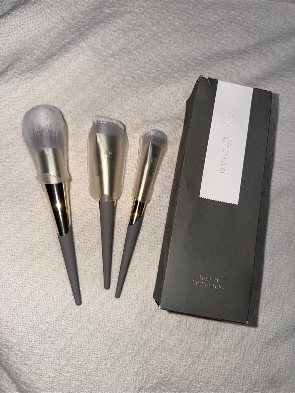 Comfort & Culture Grey Face Brush Trio - Grey